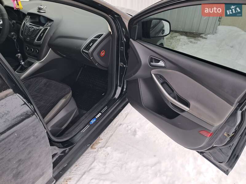 Универсал Ford Focus 2011 в Дунаевцах