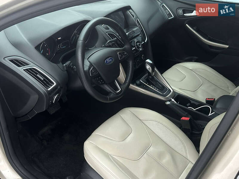 Седан Ford Focus 2018 в Черновцах