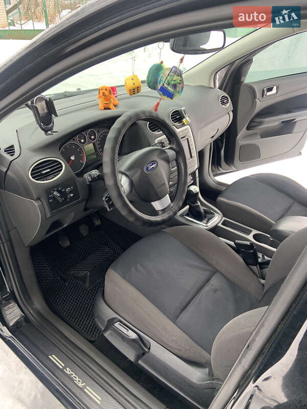 Хэтчбек Ford Focus 2005 в Киеве фото 31 Хэтчбек Ford Focus 2005 в Киеве