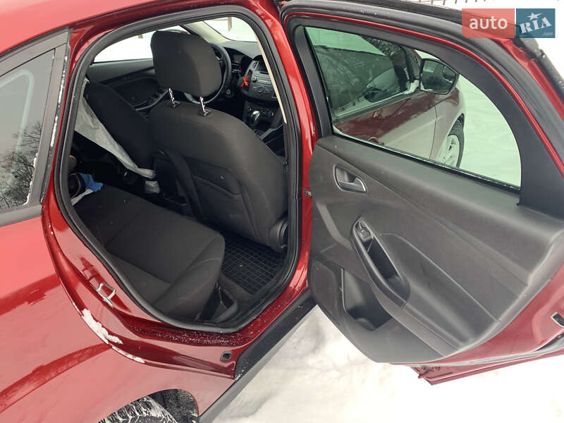 Седан Ford Focus 2015 в Сумах