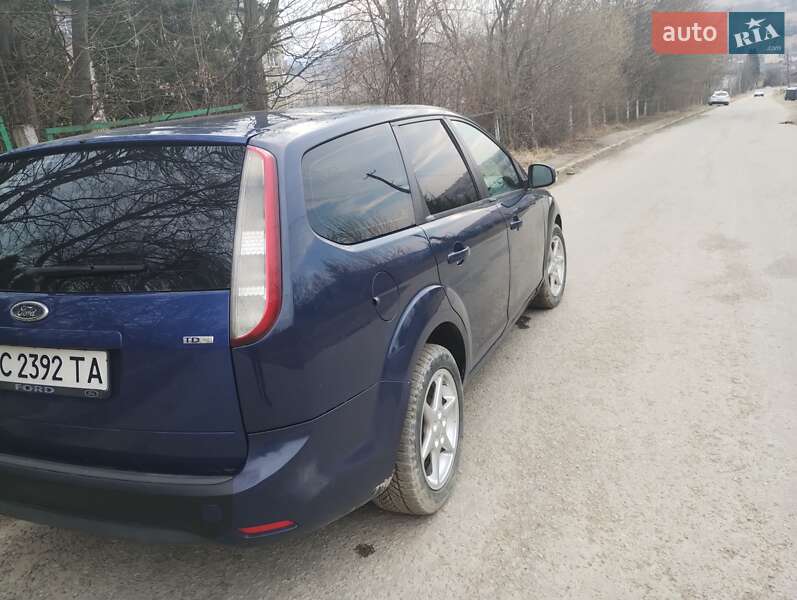 Універсал Ford Focus 2010 в Турці фото 4 Універсал Ford Focus 2010 в Турці