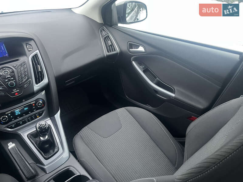 Хэтчбек Ford Focus 2012 в Стрые фото 21 Хэтчбек Ford Focus 2012 в Стрые