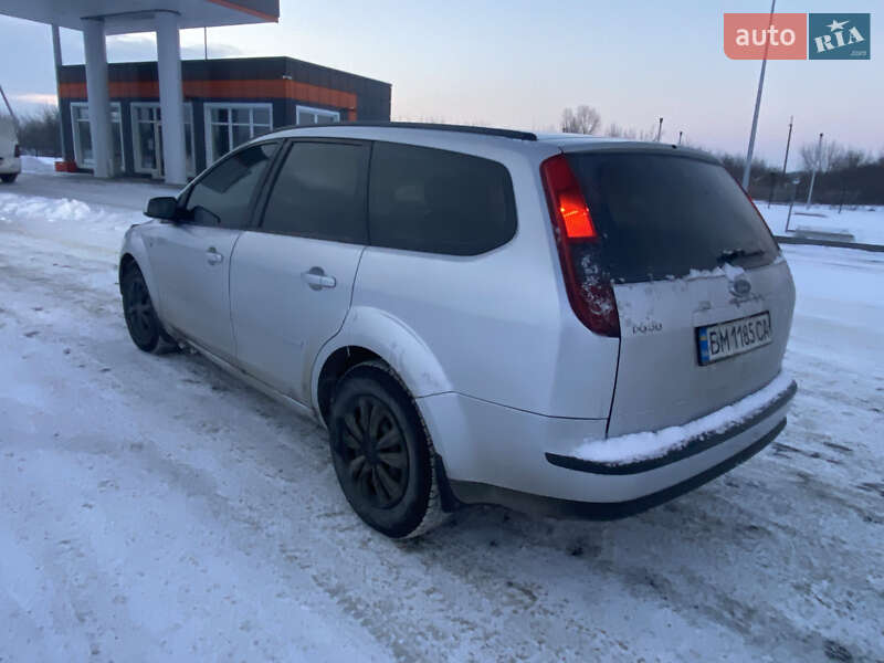 Універсал Ford Focus 2005 в Ромнах