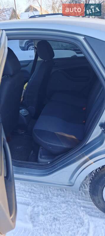 Хэтчбек Ford Focus 2005 в Харькове