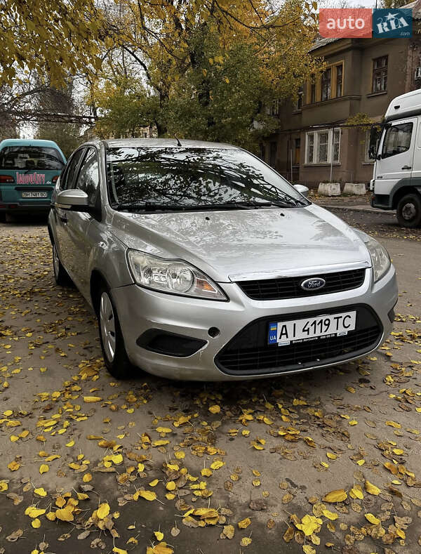 Хетчбек Ford Focus 2010 в Миколаєві фото 2 Хетчбек Ford Focus 2010 в Миколаєві