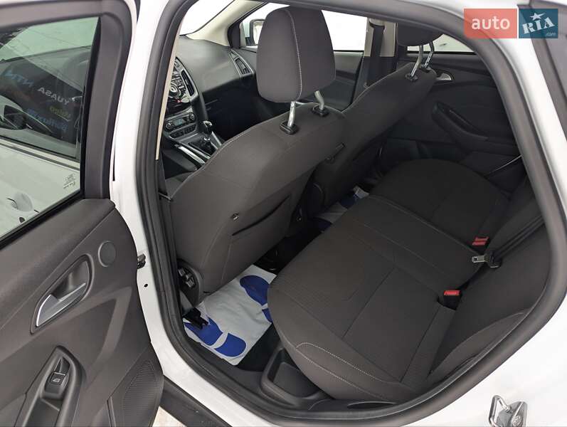 Хетчбек Ford Focus 2011 в Радивиліві фото 15 Хетчбек Ford Focus 2011 в Радивиліві