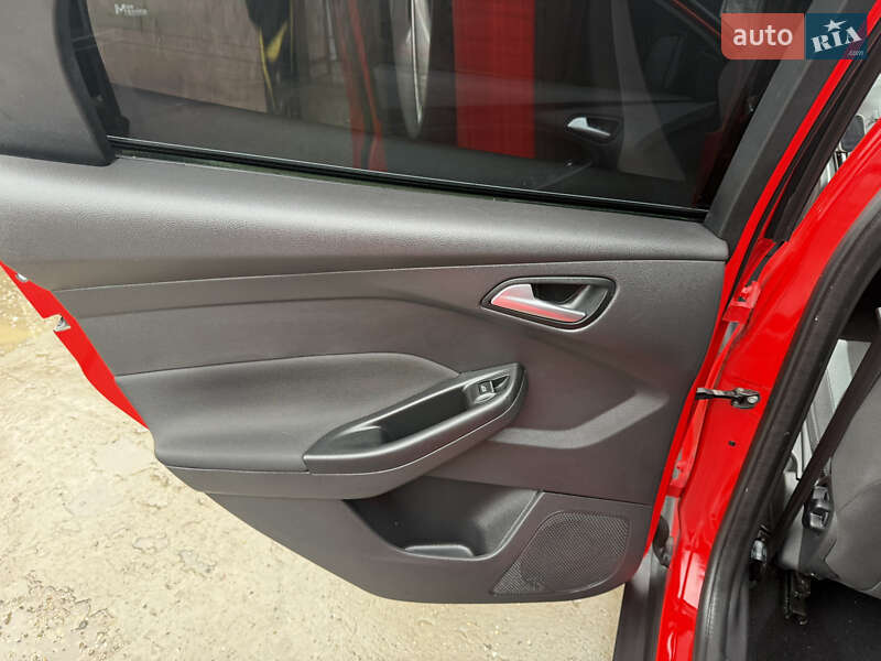 Хэтчбек Ford Focus 2013 в Виноградове фото 13 Хэтчбек Ford Focus 2013 в Виноградове