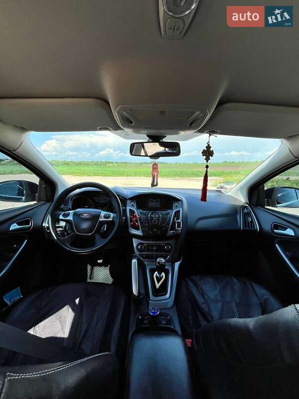 Универсал Ford Focus 2011 в Почаеве