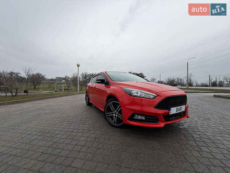 Хетчбек Ford Focus 2016 в Запоріжжі фото 3 Хетчбек Ford Focus 2016 в Запоріжжі