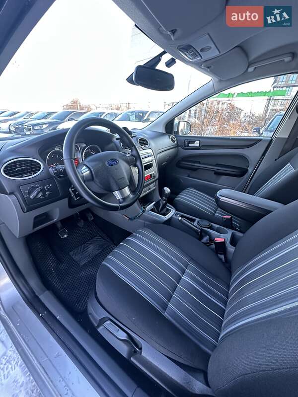 Хетчбек Ford Focus 2009 в Білогородці фото 14 Хетчбек Ford Focus 2009 в Білогородці