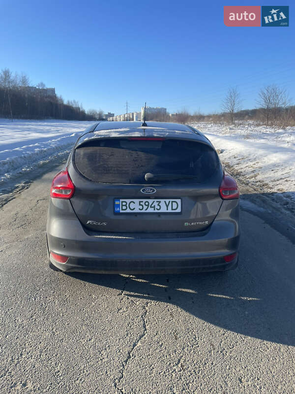Хэтчбек Ford Focus 2017 в Львове