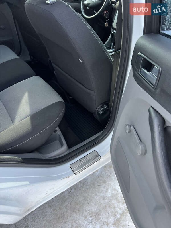 Седан Ford Focus 2011 в Виннице