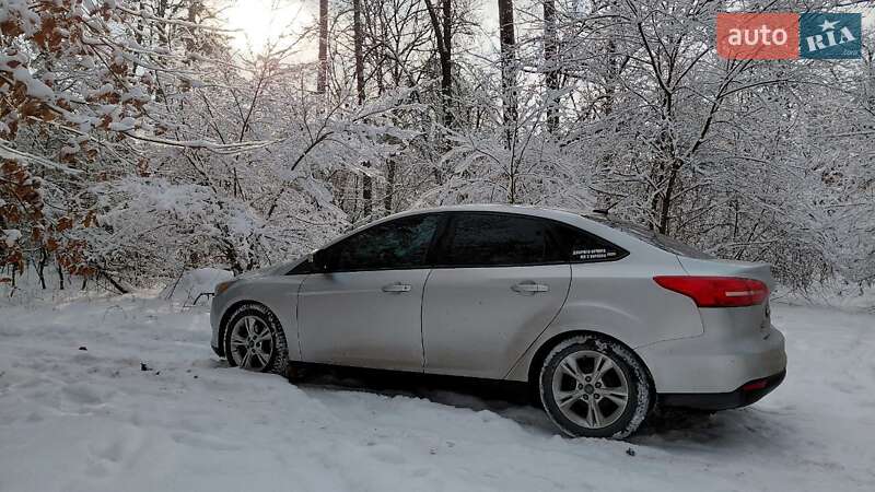 Седан Ford Focus 2016 в Киеве