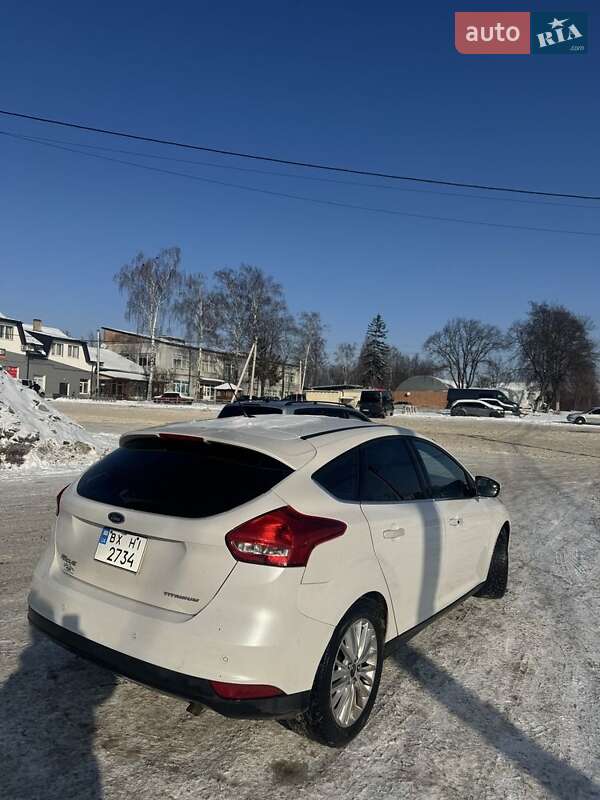 Хэтчбек Ford Focus 2016 в Черновцах