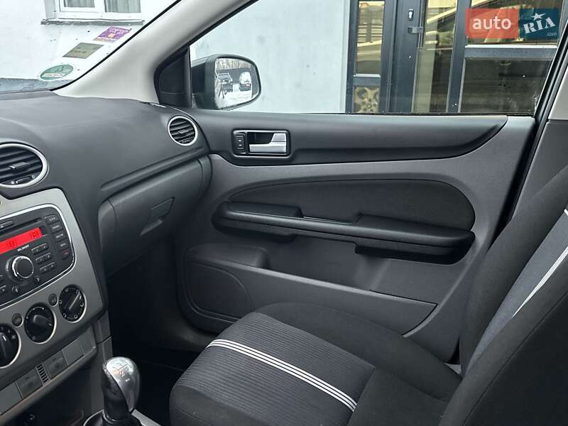 Универсал Ford Focus 2011 в Любешове