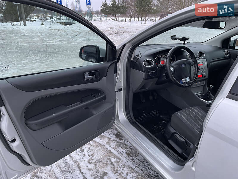 Універсал Ford Focus 2008 в Рівному фото 15 Універсал Ford Focus 2008 в Рівному
