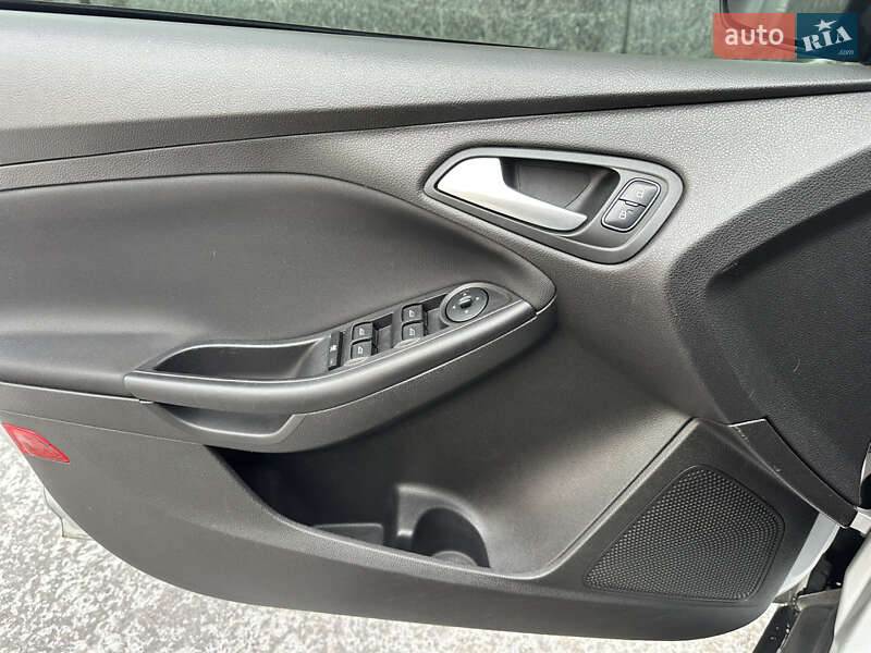 Хетчбек Ford Focus 2015 в Полтаві фото 12 Хетчбек Ford Focus 2015 в Полтаві