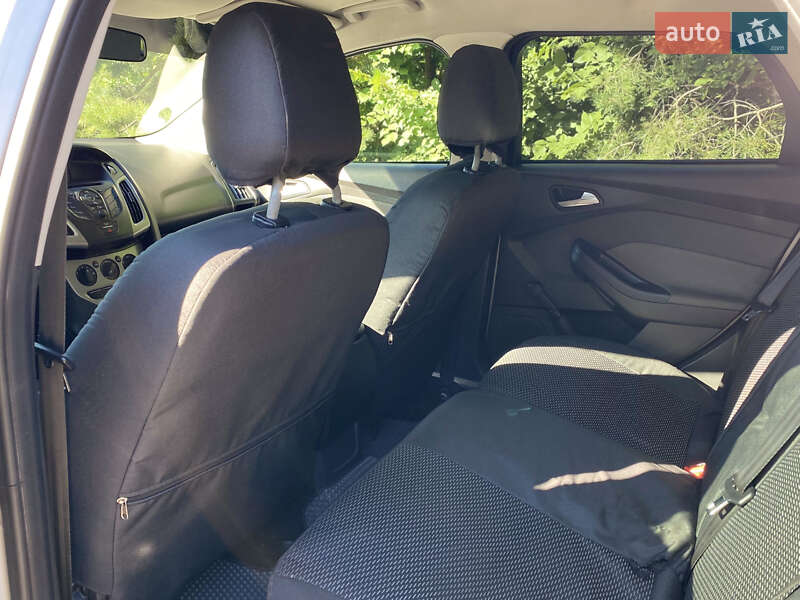 Универсал Ford Focus 2013 в Киеве фото 20 Универсал Ford Focus 2013 в Киеве