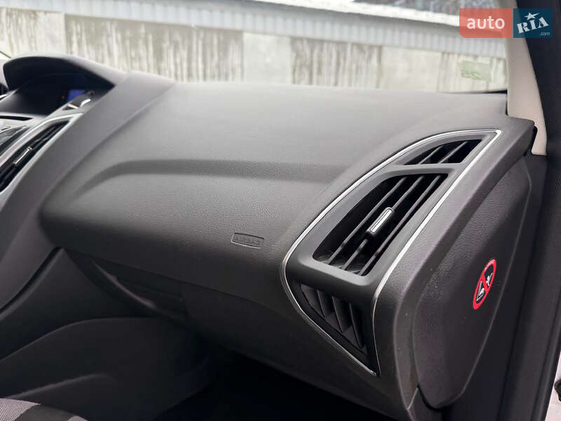 Хэтчбек Ford Focus 2011 в Луцке