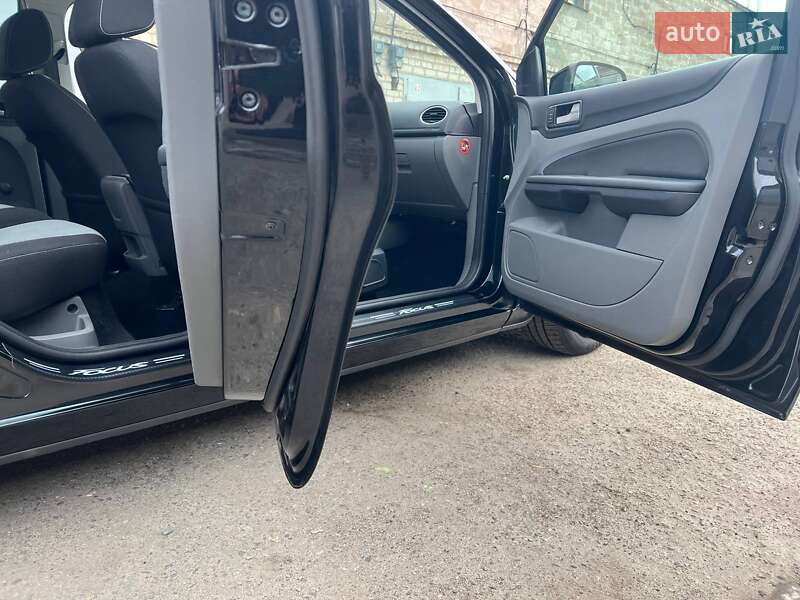 Універсал Ford Focus 2010 в Дніпрі фото 12 Універсал Ford Focus 2010 в Дніпрі