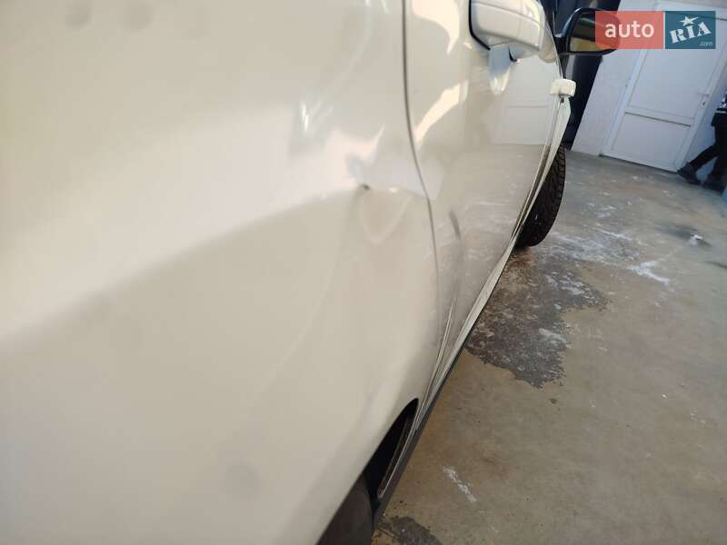 Седан Ford Focus 2013 в Синельниковому