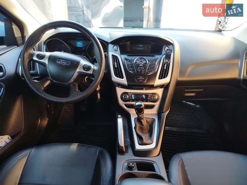 Седан Ford Focus 2013 в Синельниковому