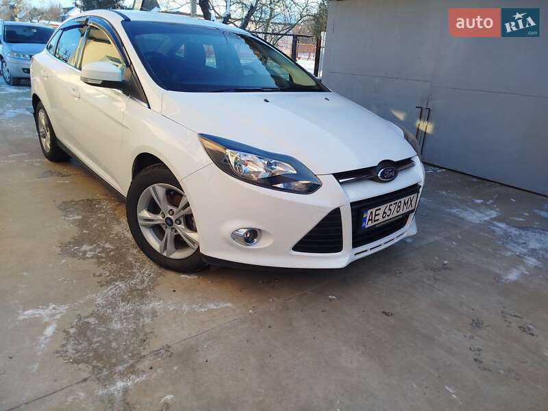 Седан Ford Focus 2013 в Синельниковому