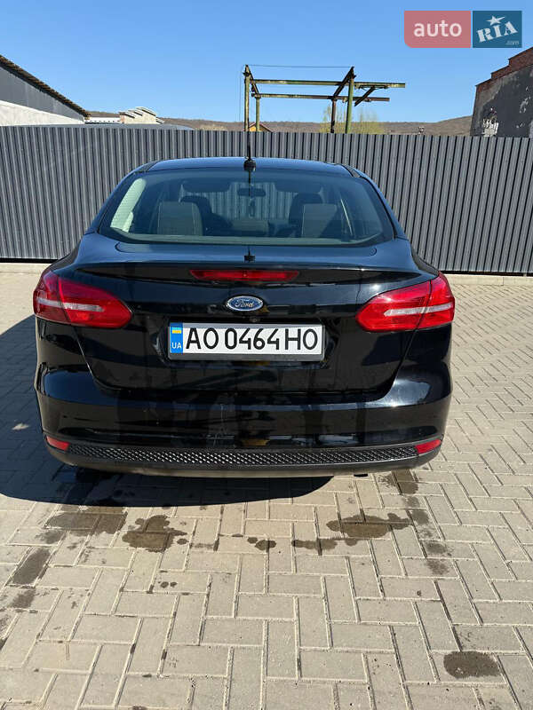 Седан Ford Focus 2017 в Ужгороді