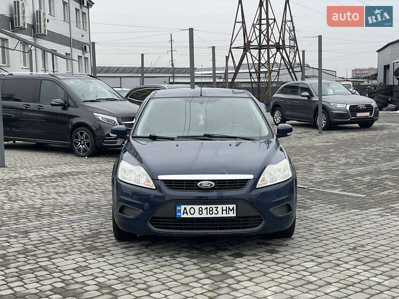 Хэтчбек Ford Focus 2008 в Мукачево