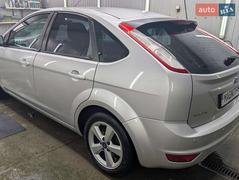 Хетчбек Ford Focus 2010 в Каневі