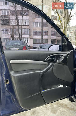 Универсал Ford Focus 1999 в Новояворовске