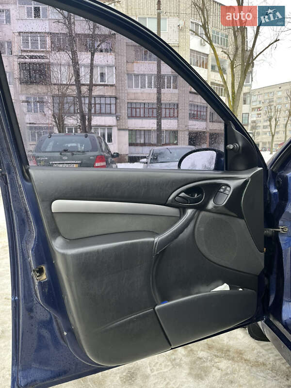 Универсал Ford Focus 1999 в Новояворовске