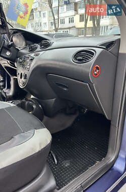 Универсал Ford Focus 1999 в Новояворовске