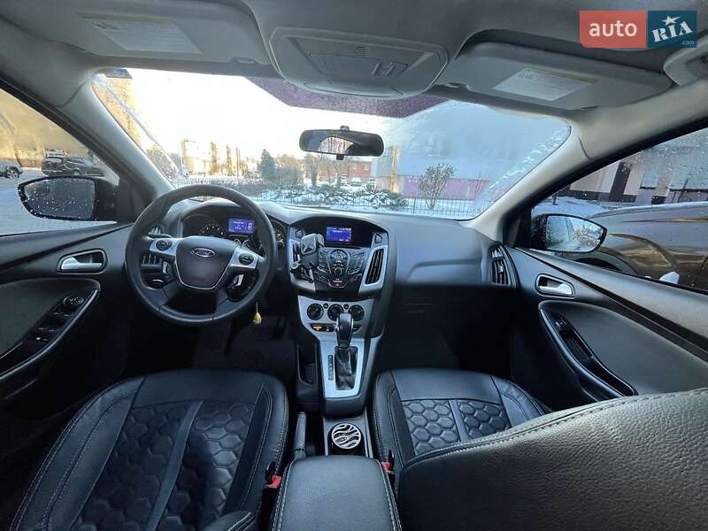 Хэтчбек Ford Focus 2012 в Сумах