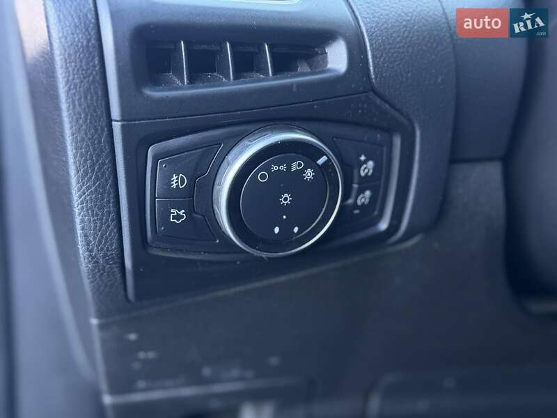 Хэтчбек Ford Focus 2017 в Киеве