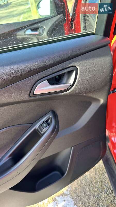Хетчбек Ford Focus 2017 в Вільнянську фото 12 Хетчбек Ford Focus 2017 в Вільнянську