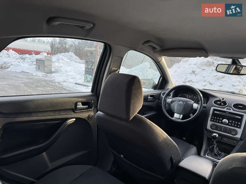 Хэтчбек Ford Focus 2005 в Львове