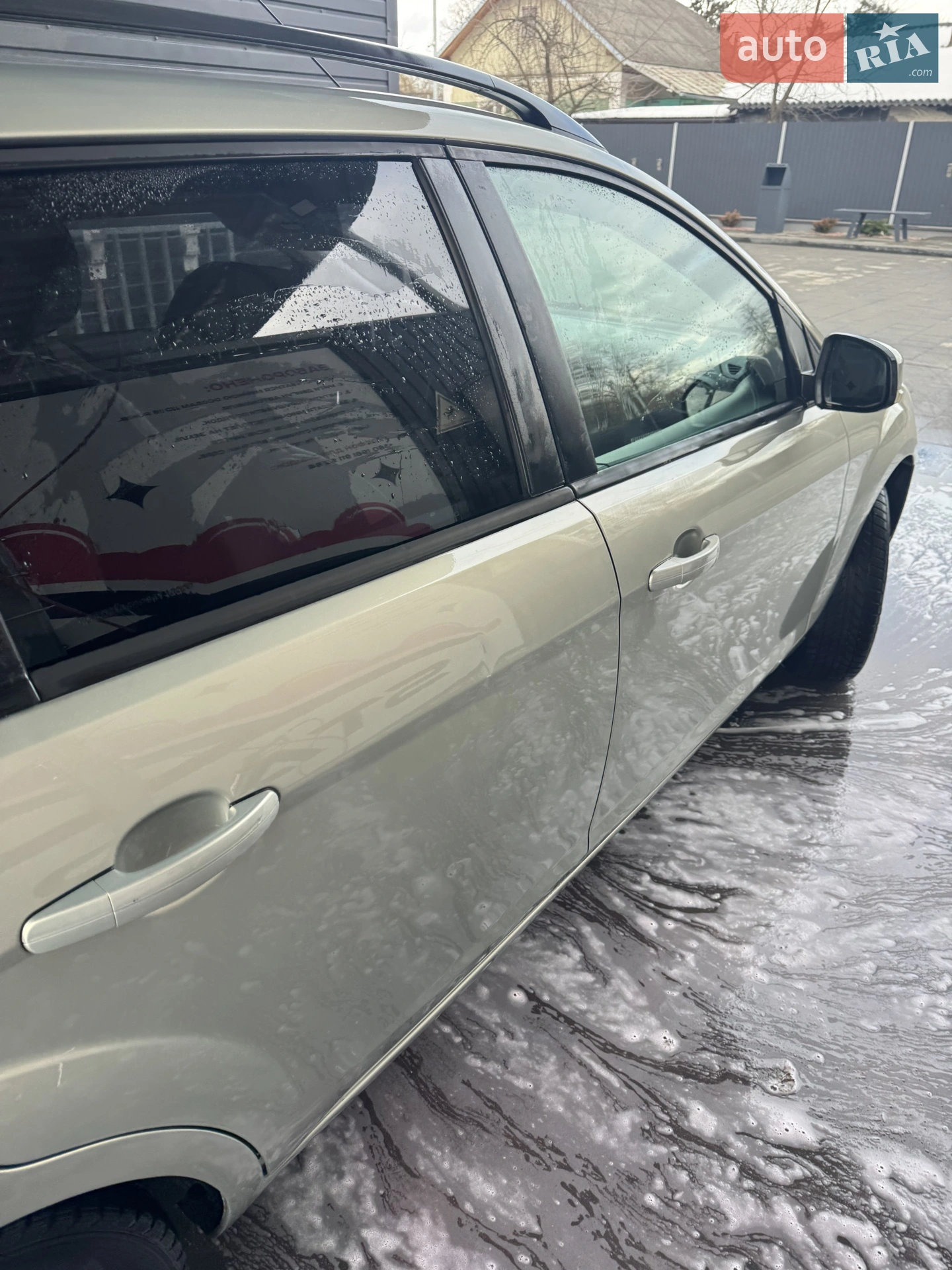 2010 Ford Focus - мініатюра 3