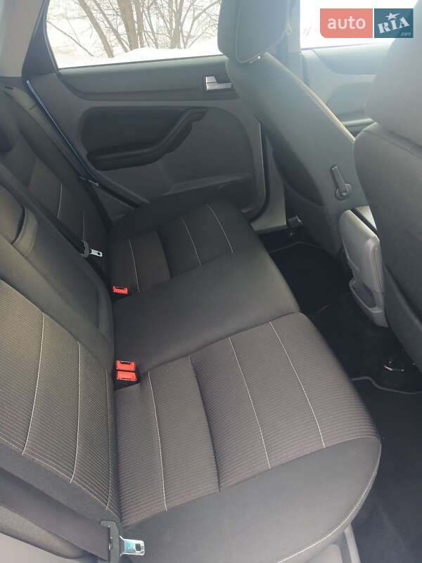 Хэтчбек Ford Focus 2009 в Львове