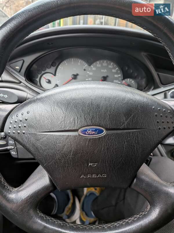 Хэтчбек Ford Focus 1999 в Киеве фото 7 Хэтчбек Ford Focus 1999 в Киеве
