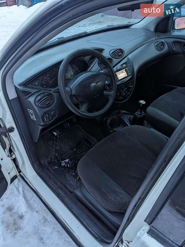 Универсал Ford Focus 1999 в Корце фото 11 Универсал Ford Focus 1999 в Корце