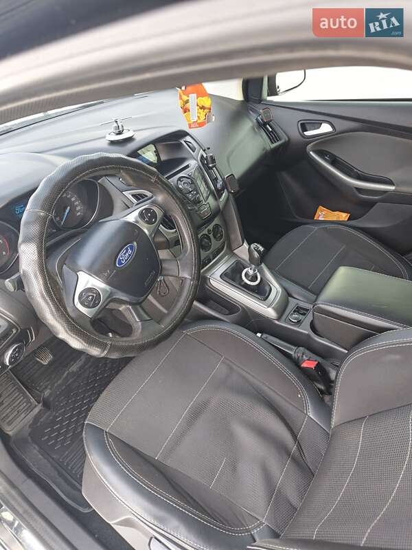 Универсал Ford Focus 2012 в Мурованых Куриловцах