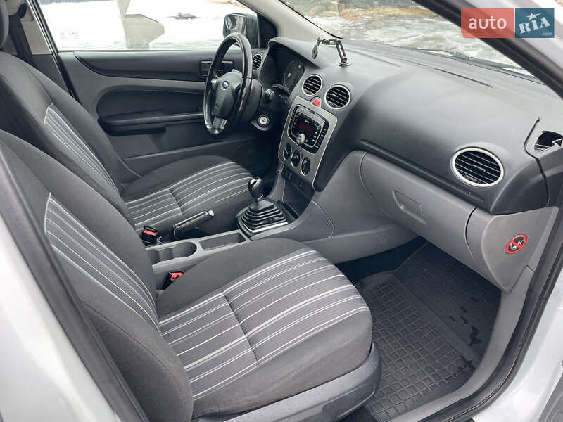 Хетчбек Ford Focus 2008 в Бару фото 23 Хетчбек Ford Focus 2008 в Бару