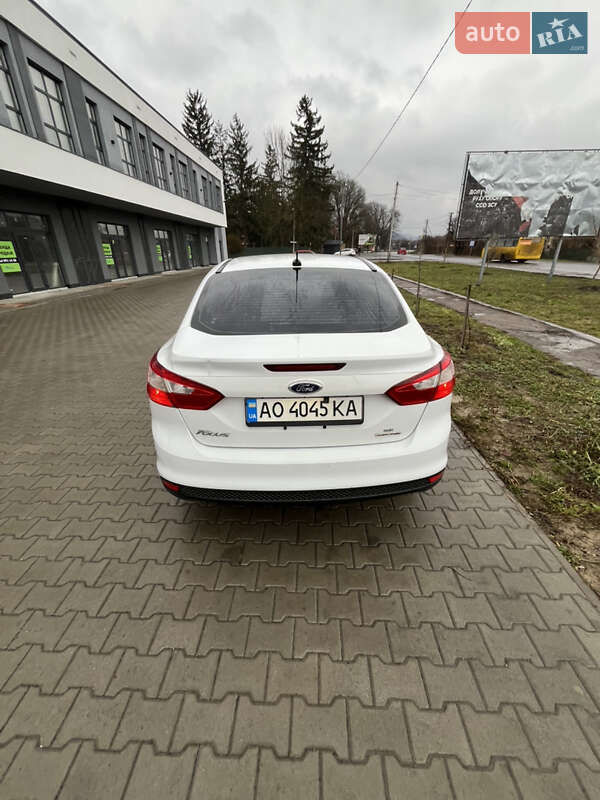 Седан Ford Focus 2013 в Ужгороде фото 2 Седан Ford Focus 2013 в Ужгороде