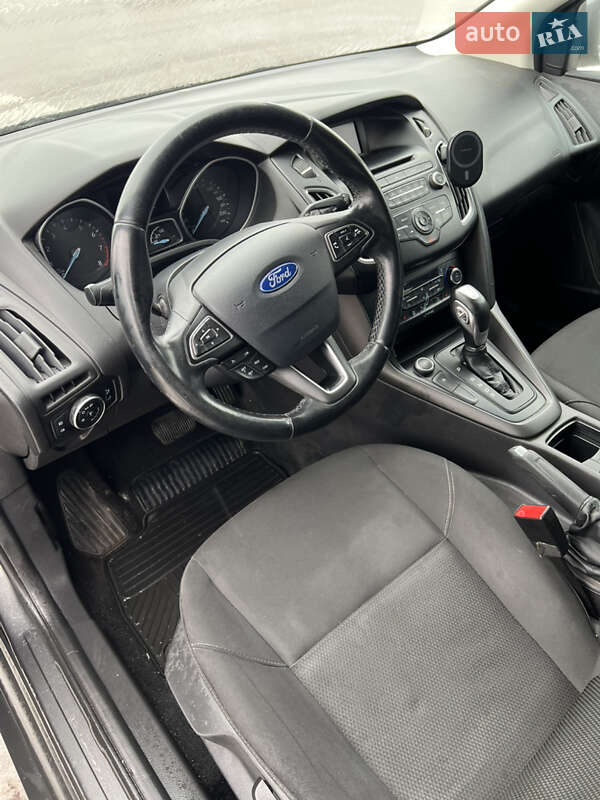 Хэтчбек Ford Focus 2016 в Киеве фото 7 Хэтчбек Ford Focus 2016 в Киеве