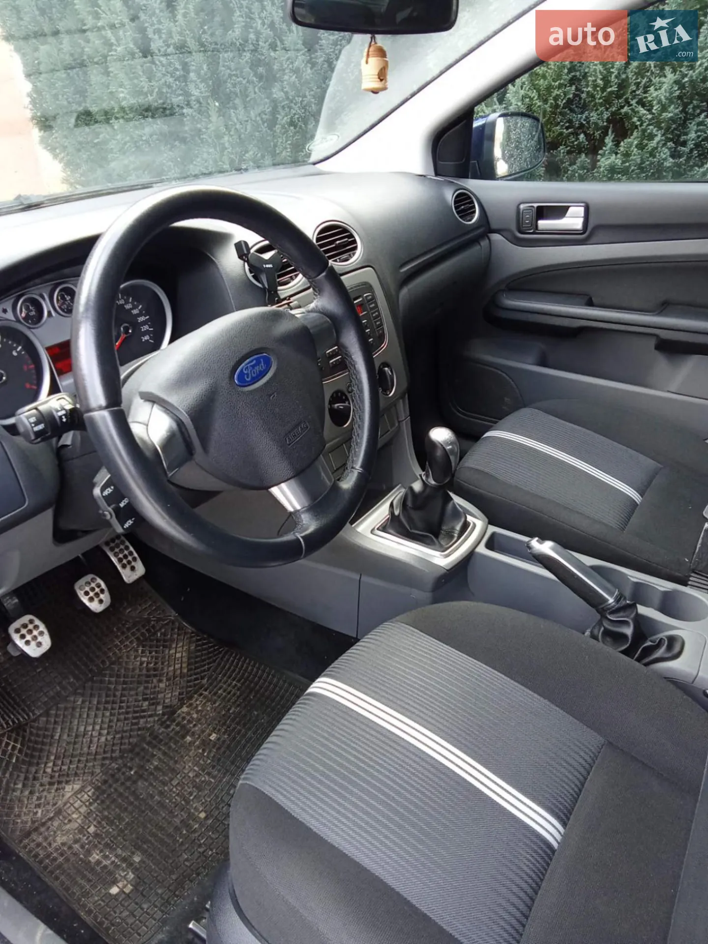 2010 Ford Focus - мініатюра 8