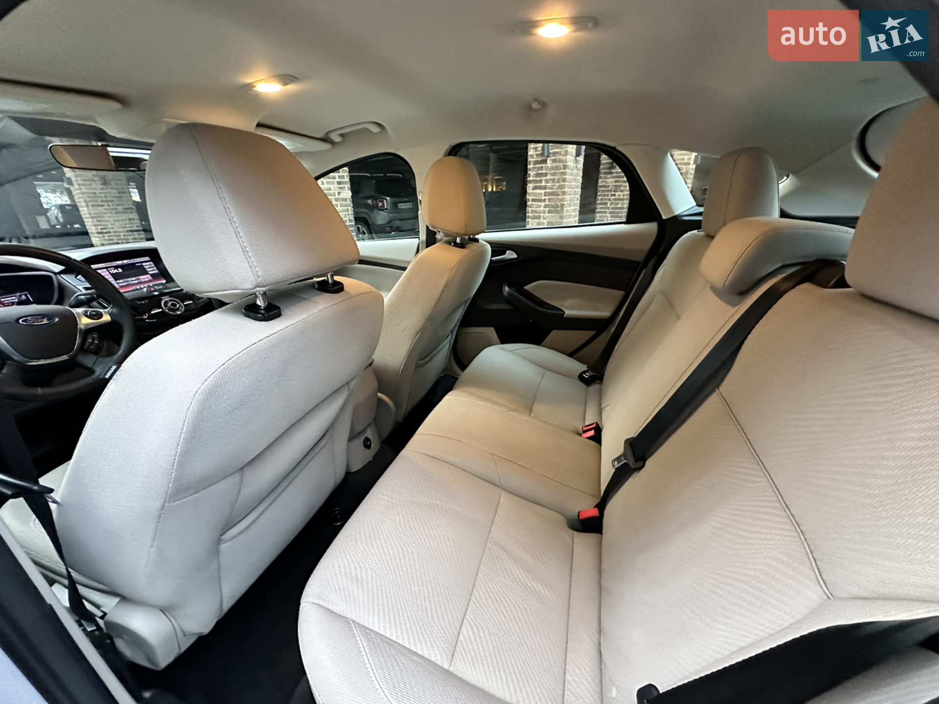 2012 Ford Focus - мініатюра 10