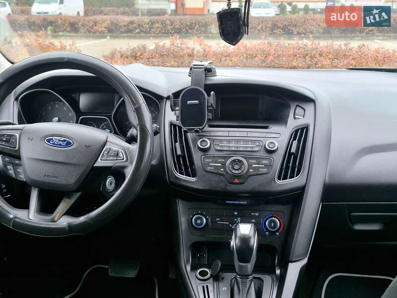 Хэтчбек Ford Focus 2016 в Житомире