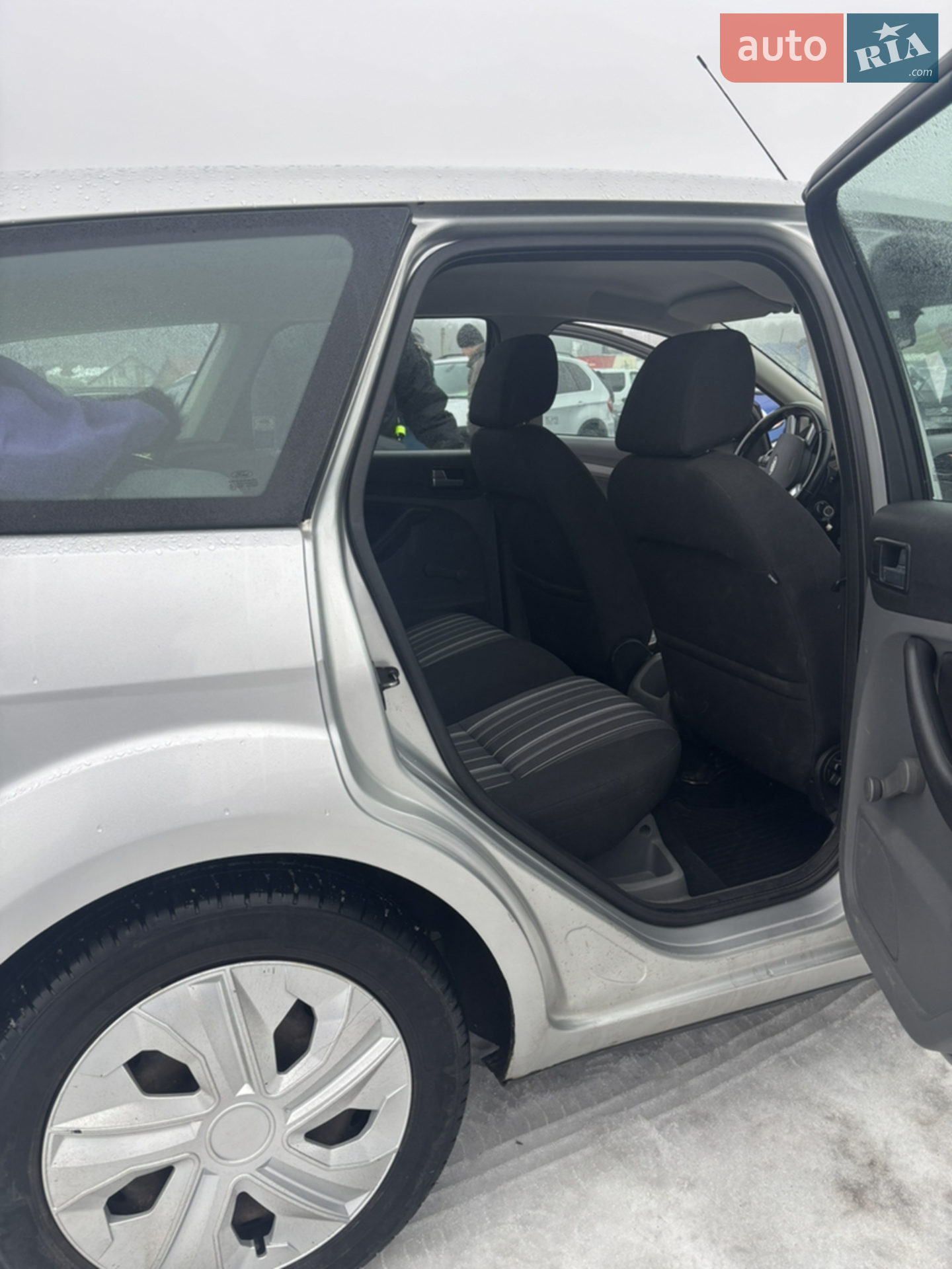 2010 Ford Focus - мініатюра 5