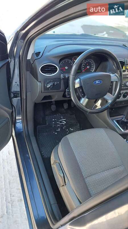 Хэтчбек Ford Focus 2006 в Ровно фото 7 Хэтчбек Ford Focus 2006 в Ровно